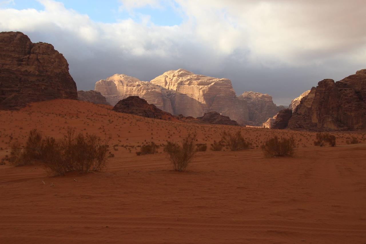 Wadi Rum Desert Secret Camp Bagian luar foto